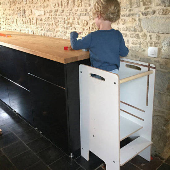 Pomocnik Kuchenny dla Dzieci Drewniany Solidny Juupi Kitchen Helper